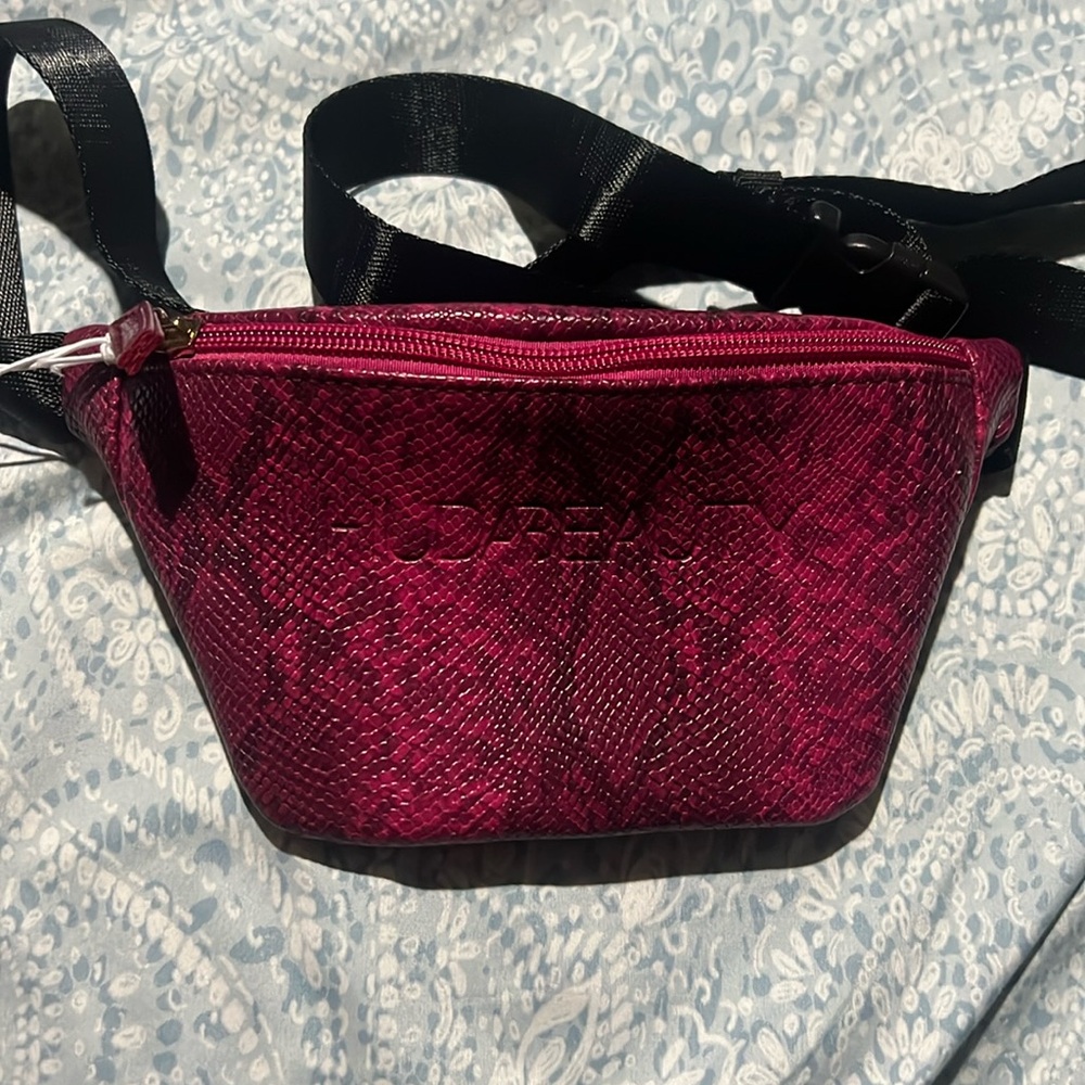 Huda Beauty fanny pack